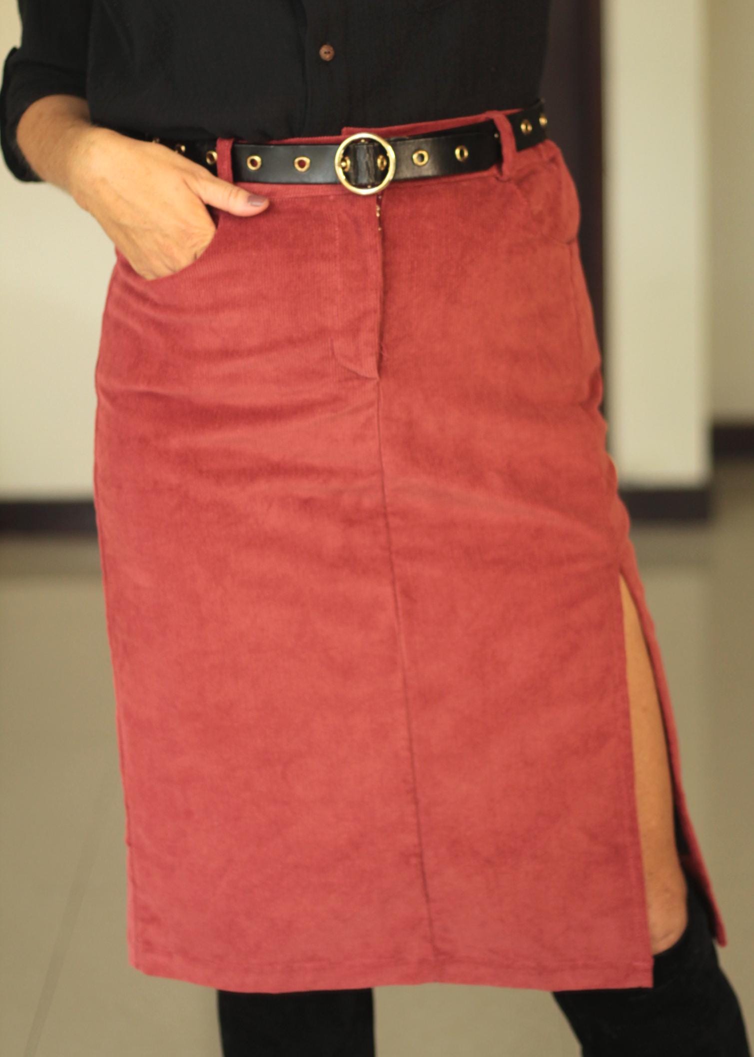 Casual Corduroy Midi Pencil Skirt Cream Red, Warm Autumn Winter With Slit Lining 100% Cotton, Elastic Waist von WeltentaenzerBerlin