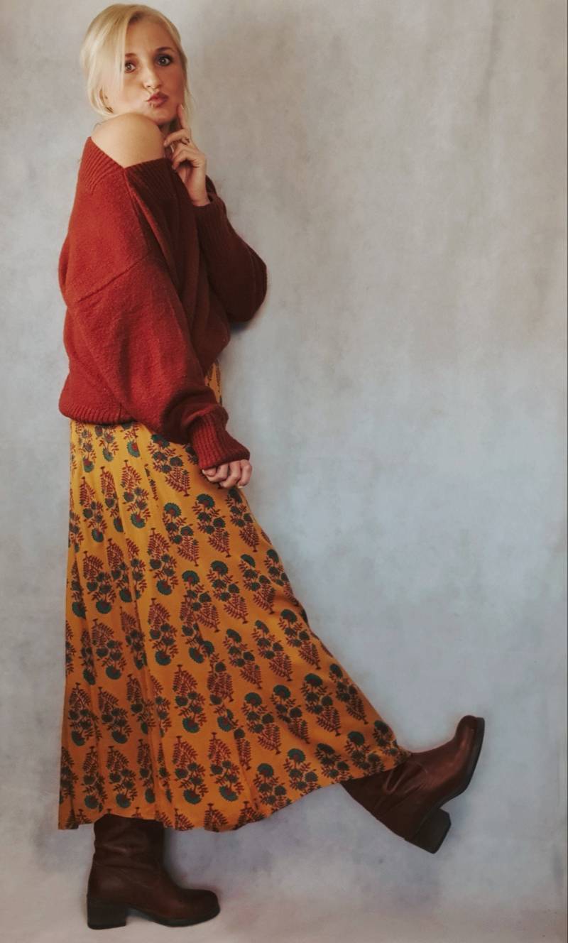 Retro Hippie Maxi Skirt 70 Vintage Style Mustard/Floral Boho Long High Waisted Slit Flower Power Ibiza Bohemian von WeltentaenzerBerlin