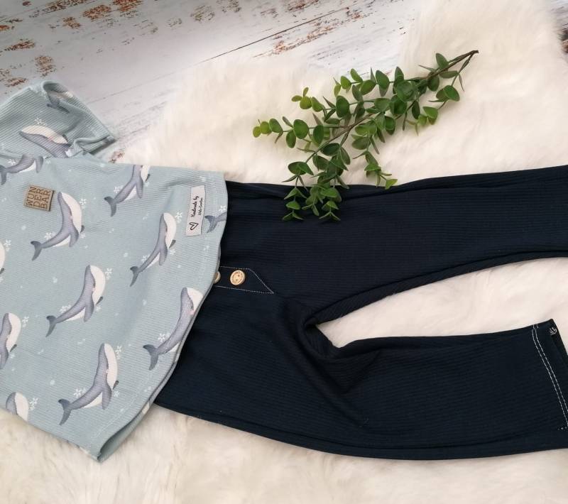 Outfit Aus Rippjersey Mit Walmotiv Set 50/134 von WelzEmotion1