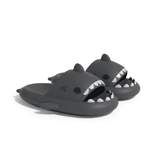 WenBaby Cloud Shark Slides, Shark Slippers, Shark Slides Adult, Cloudy Sharks, Shark Cloud Slides, Pantoffeln, leicht bequem biegsam weich rutschfest,Shark Slides Men, Shark Slides for Women WenBaby Cloud Shark Slides, Shark Slippers, Shark Slides Adult, Cloudy Sharks, Shark Cloud Slides, Pantoffeln, leicht bequem biegsam weich rutschfest,Shark Slides Men, Shark Slides for Women von WenBaby
