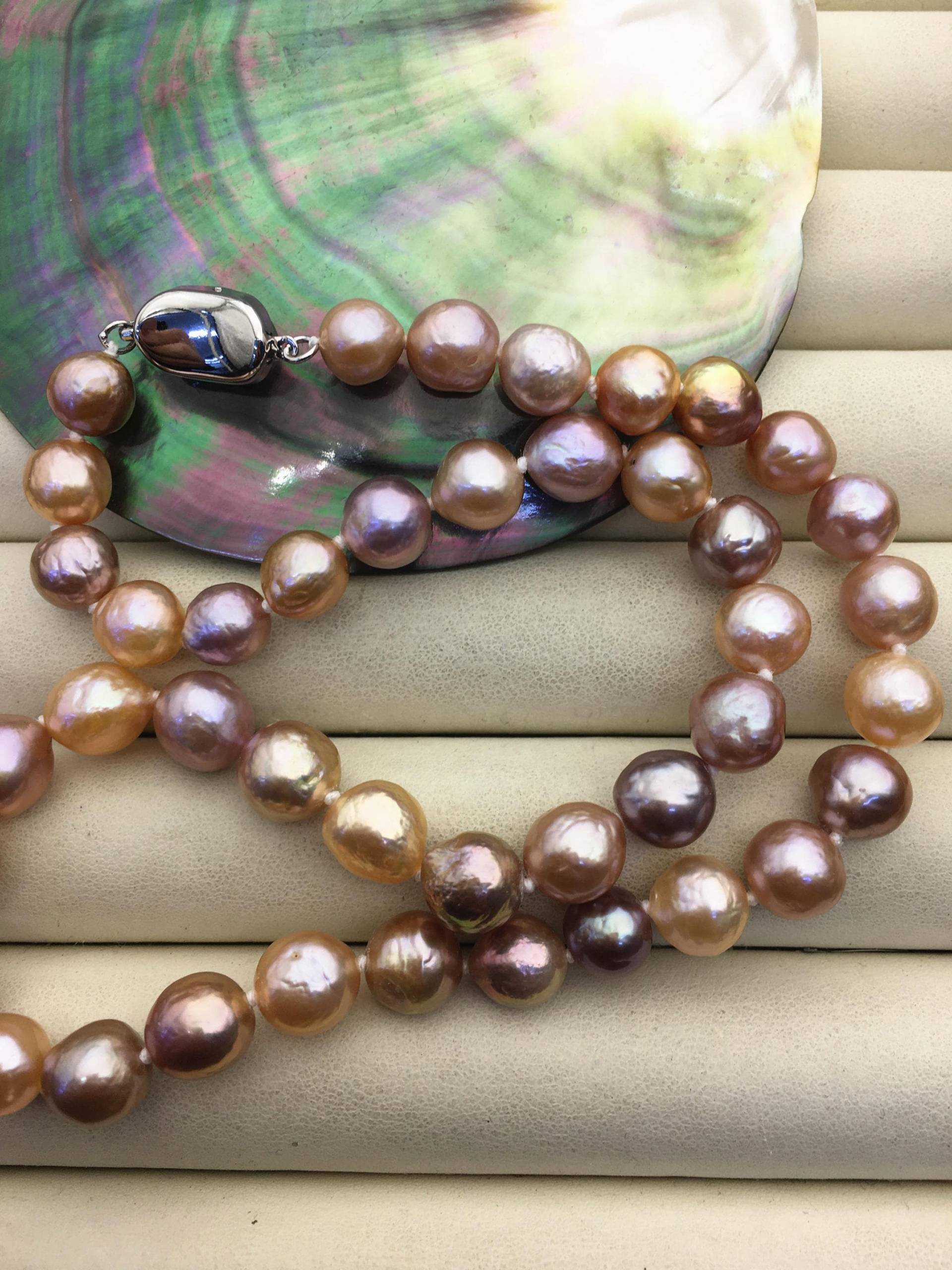 17'' Aa+ 8-10 Mm Barock-Süßwasserperlenkette in Verschiedenen Farben, Nahezu Rund, Edison-Schliff, Npn1-T30-3 von WenPearls