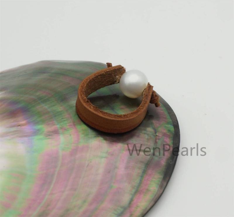 Weißer Perlen- Und Lederring- Modering, Echte Süßwasserperle - Echtleder Lederfarbe Auswählen Le55-001 von WenPearls