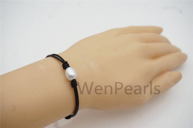 Wunderschönes Lederarmband Aus Reisperlen - Geflochtenes Select Leather Color Echte Süßwasserperle Le7-103 von WenPearls