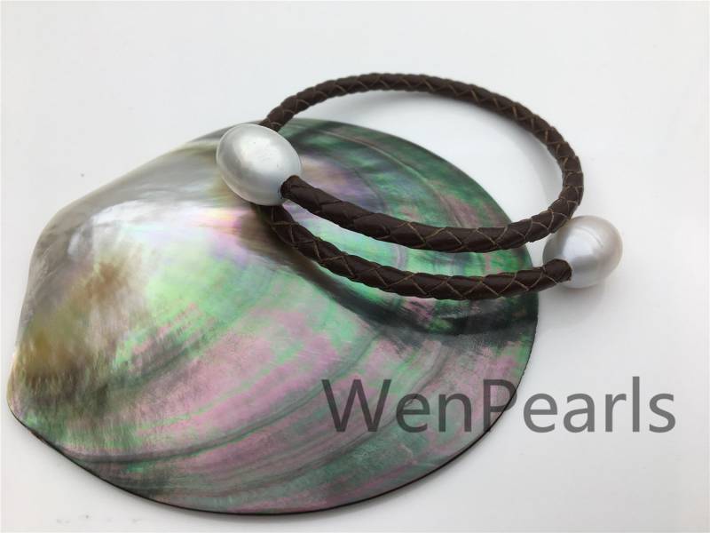 Zwei Perlen Länge Lederarmband, Lederperlen Armband-Echte Süßwasserperle - Echtleder Le20-001 von WenPearls
