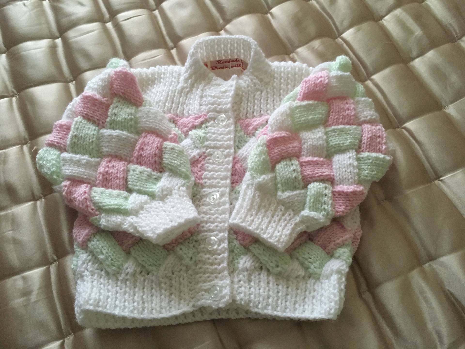 Ein Schöner Cardigan Mit Gewebtem Effekt von WendiesWeeWoolies
