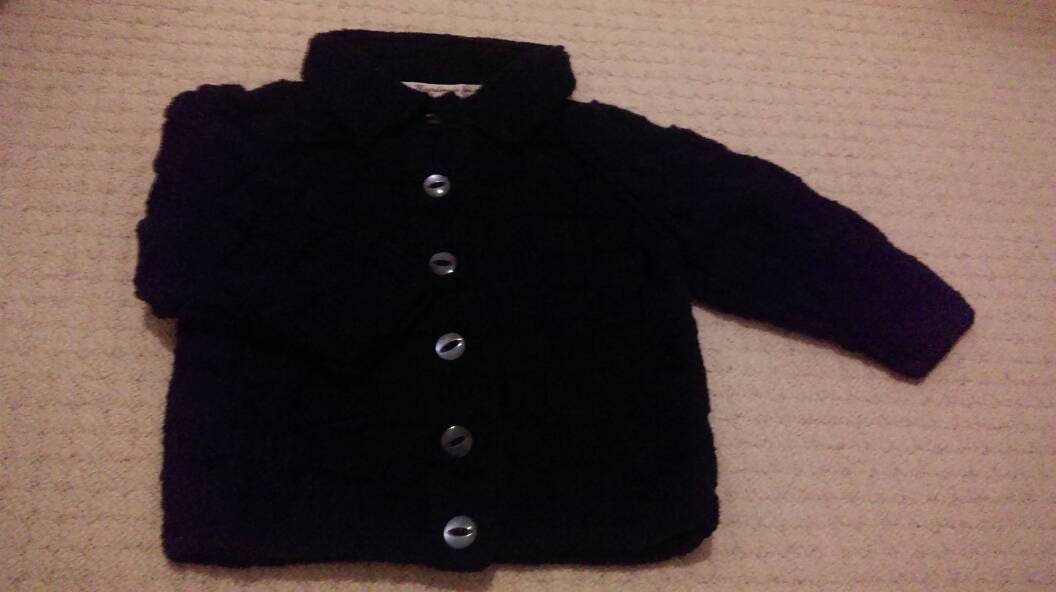 Elegante Kleine Dunkelblaue Jacke Mit Kragen von WendiesWeeWoolies