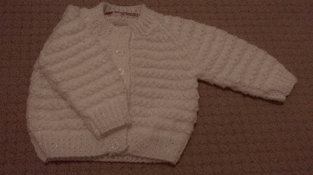 Hübsche Weiße Glitzerstrickjacke von WendiesWeeWoolies