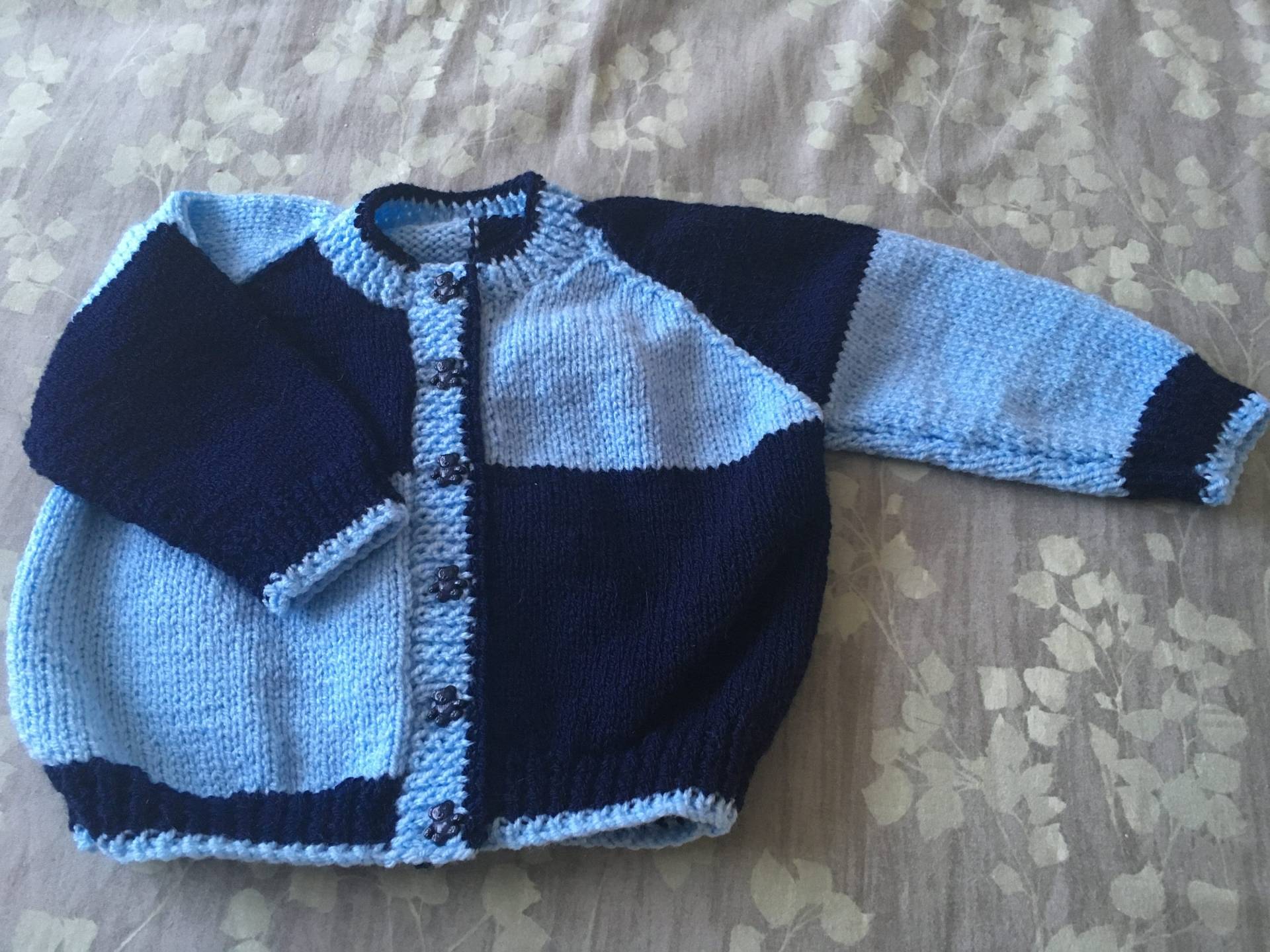 Süße Blocked Color Strickjacke von WendiesWeeWoolies