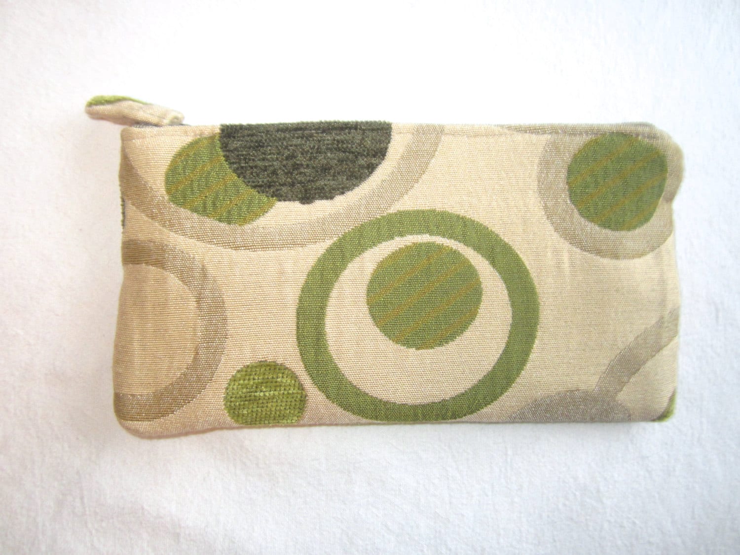 Clutch in Beige/Grün Kreise Clutch in Beige/Grün Kreise von WendyEdwardsDesigns
