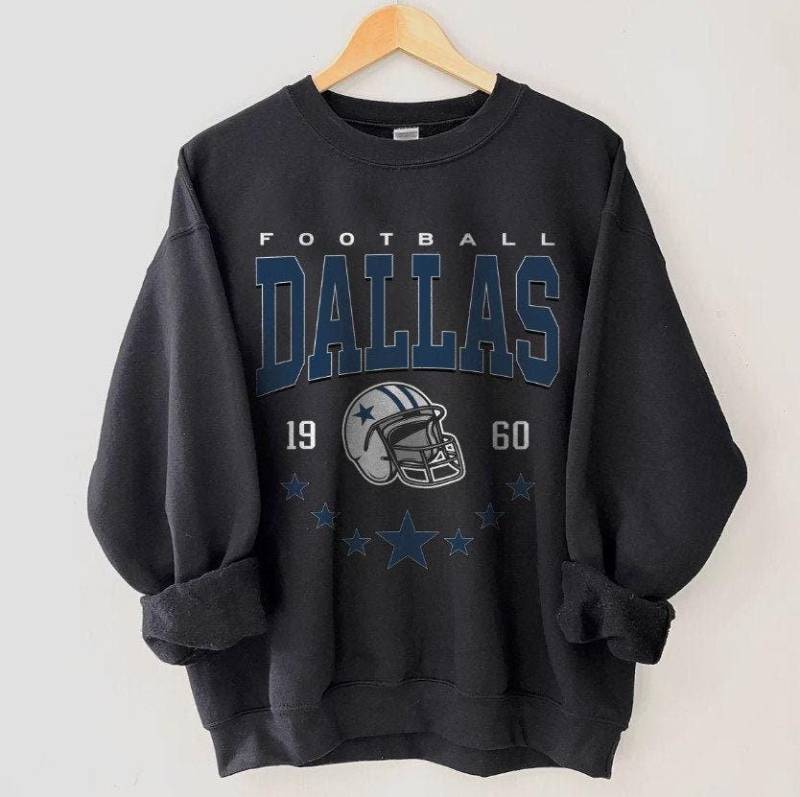 Vintage Dallas Fußball-Sweatshirt, Trendiges Fußballfan Geschenk, Spieltag Shirt, Shirt Vintage Dallas Fußball-Sweatshirt, Trendiges Fußballfan Geschenk, Spieltag Shirt, Shirt von WendyFashionFunny