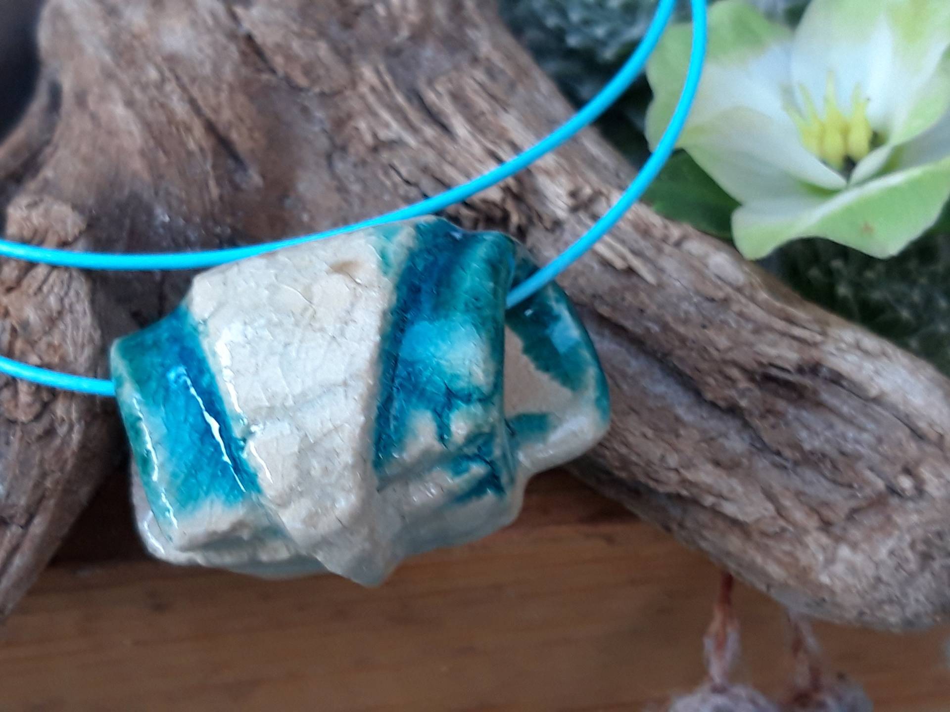 Halsreif Mit Anhänger Collier Talisman Geschmeide Bijouterie Geschenk Unikat Art Handmade Keramik, Valentinstagsgeschenk Halsreif Mit Anhänger Collier Talisman Geschmeide Bijouterie Geschenk Unikat Art Handmade Keramik, Valentinstagsgeschenk von Werderkeramik