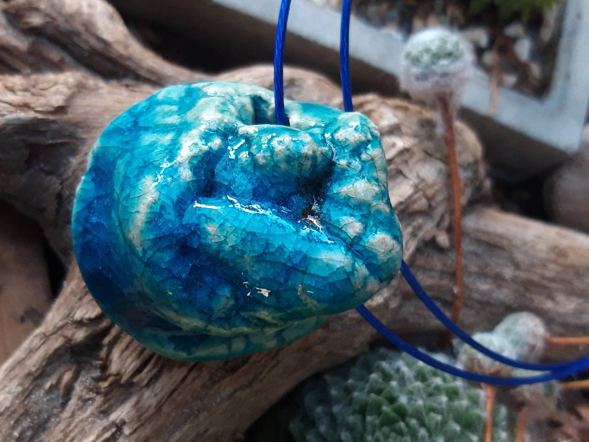 Halsreif Mit Anhänger Collier Talisman Geschmeide Bijouterie Geschenk Unikat Art Handmade Keramik, Valentinstagsgeschenk Halsreif Mit Anhänger Collier Talisman Geschmeide Bijouterie Geschenk Unikat Art Handmade Keramik, Valentinstagsgeschenk von Werderkeramik