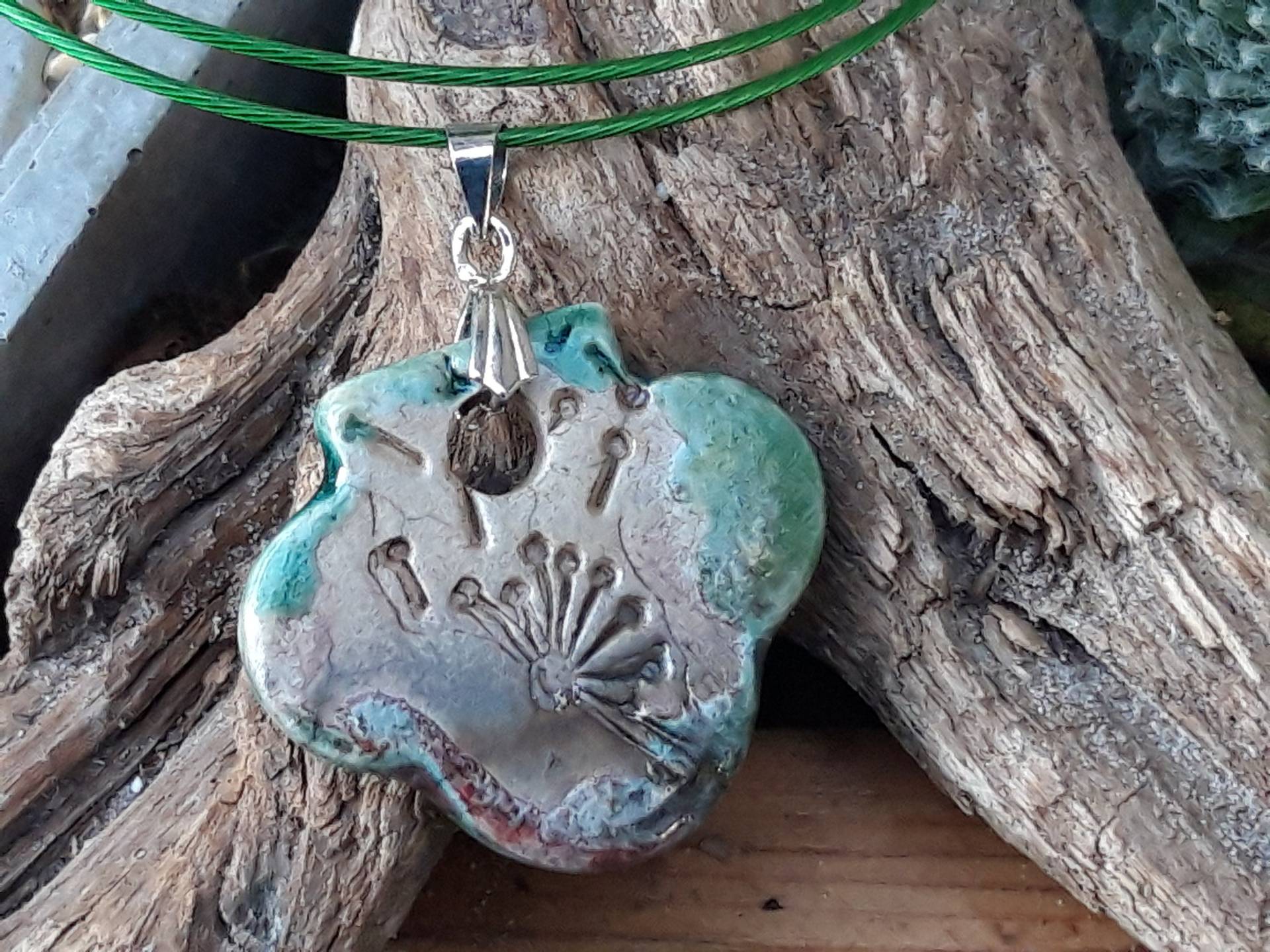 Halsreif Mit Anhänger Collier Talisman Geschmeide Bijouterie Geschenk Unikat Art Handmade Keramik, Valentinstagsgeschenk Halsreif Mit Anhänger Collier Talisman Geschmeide Bijouterie Geschenk Unikat Art Handmade Keramik, Valentinstagsgeschenk von Werderkeramik