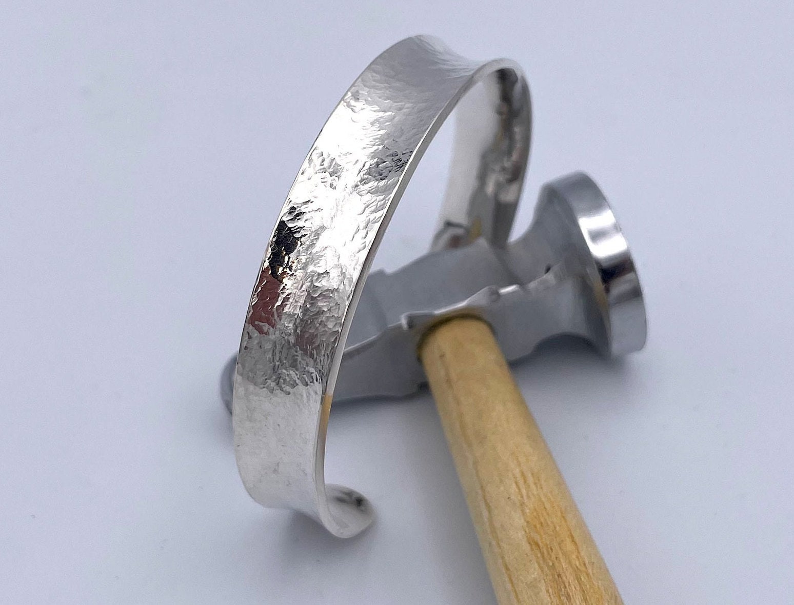 Armreif Armspange Silber Hammerschlag 12 Mm Armreif Armspange Silber Hammerschlag 12 Mm von WerkBrett