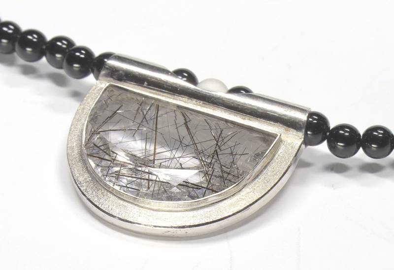 Halskette Onyx Collier Mit Anhänger Bergkristall/Turmalinquarz Halskette Onyx Collier Mit Anhänger Bergkristall/Turmalinquarz von WerkBrett
