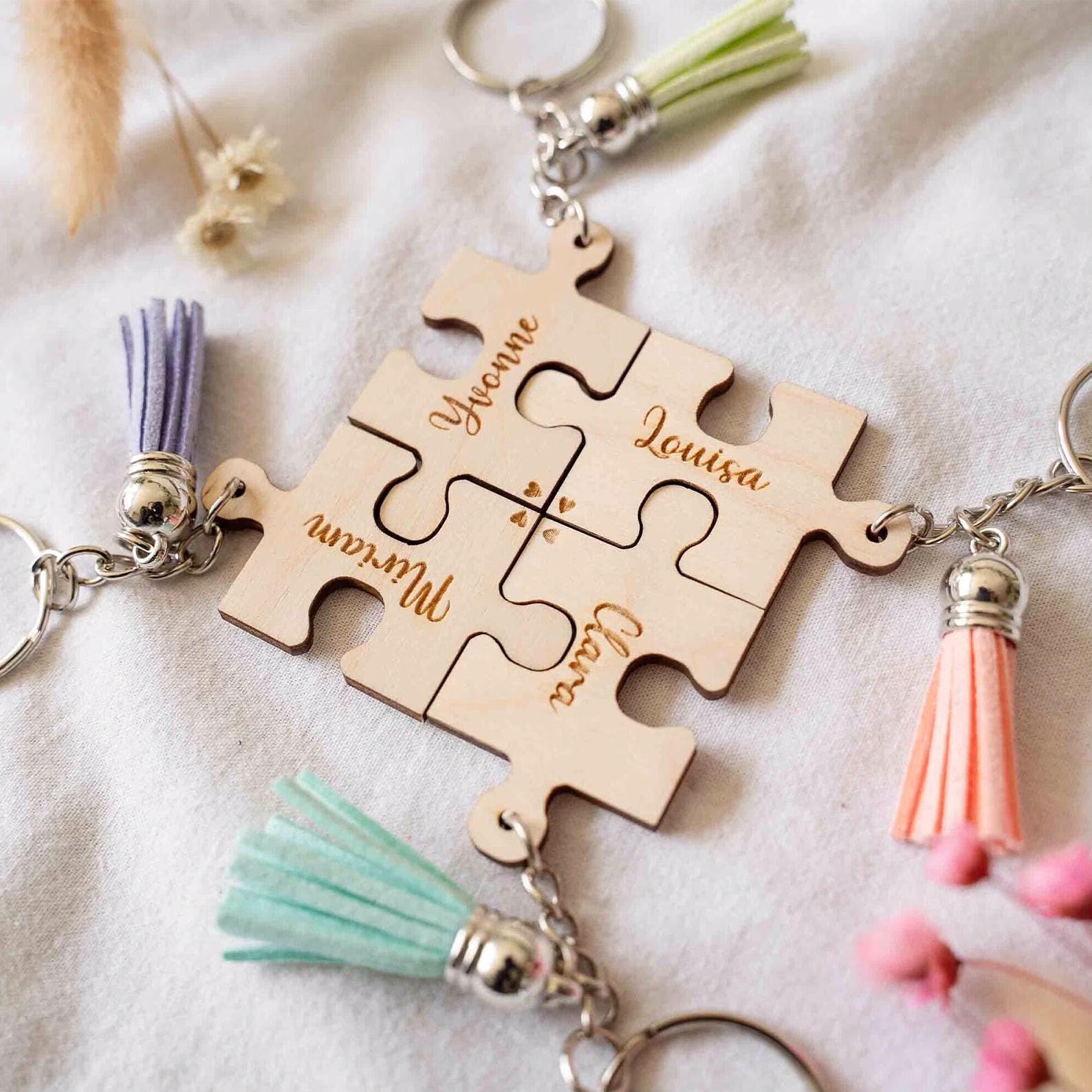Personalisierte Puzzle Schlüsselanhänger Aus Holz, Anhänger Freundschaft, Mit Namen, Geschenk Freundinnen Geburtstag/Beste Freundin Personalisierte Puzzle Schlüsselanhänger Aus Holz, Anhänger Freundschaft, Mit Namen, Geschenk Freundinnen Geburtstag/Beste Freundin von WerkelGlueck