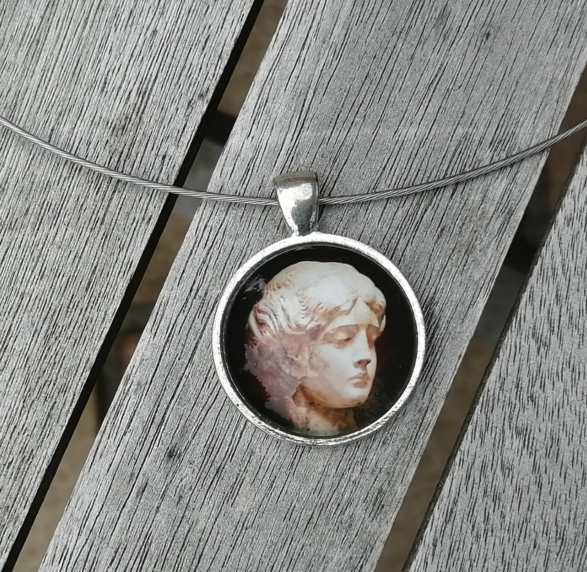 Cabochon-Kette, Antiker Frauenkopf von Werkstatt29
