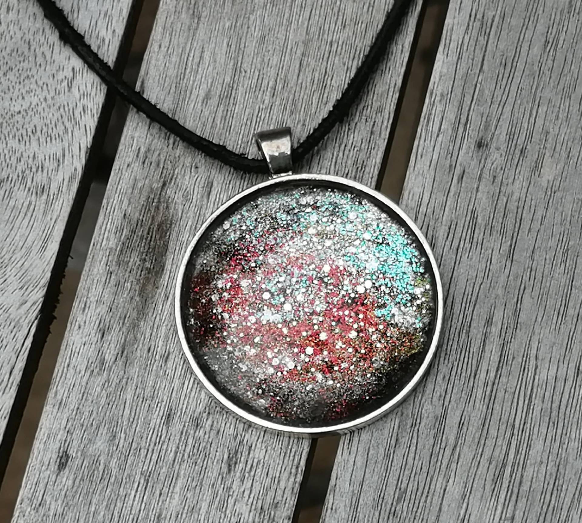 Glasanhänger, Cabochon, Glitzerkette - Schillernd Und Wunderschön von Werkstatt29