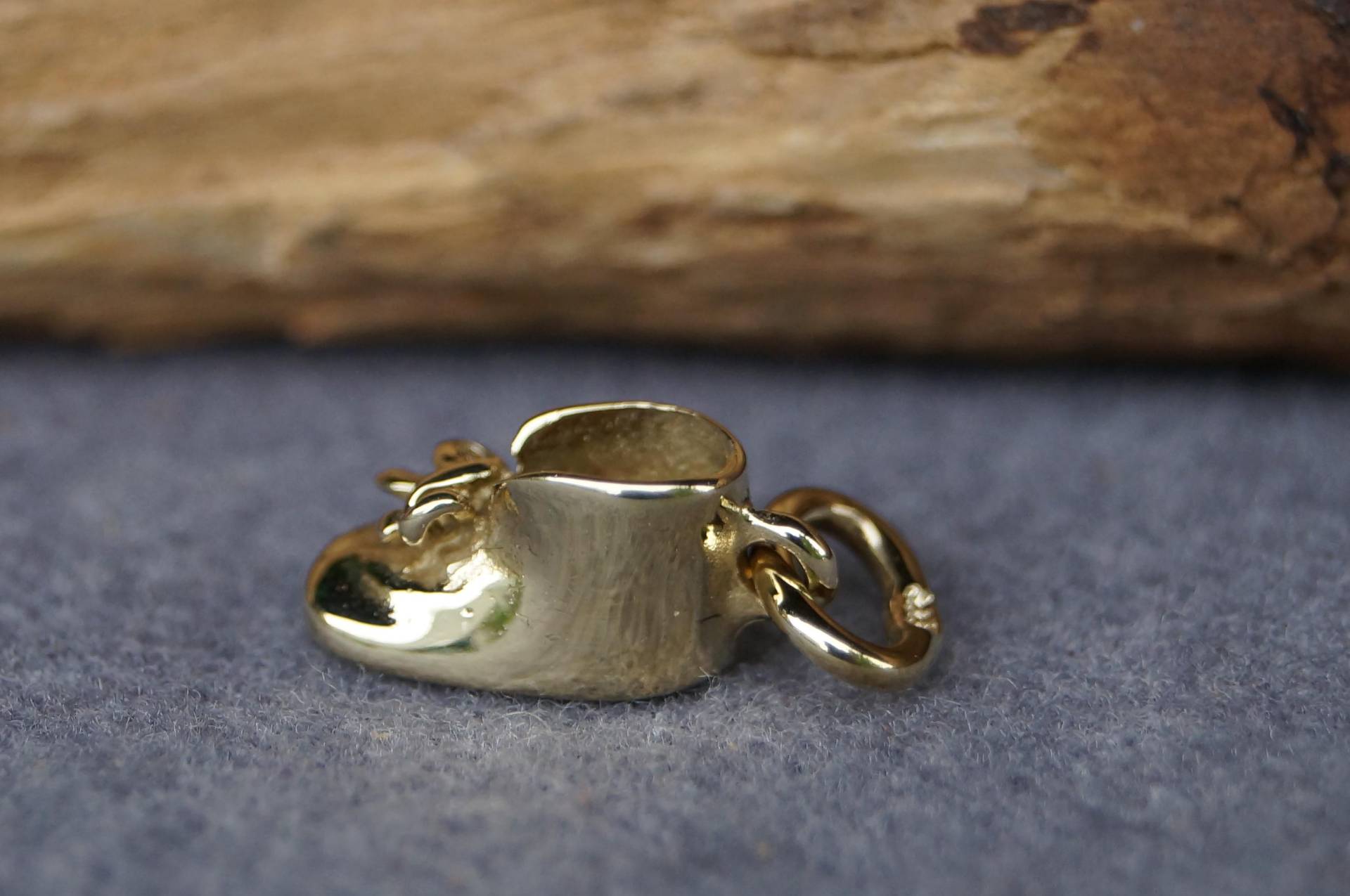 Vintage Anhänger Babyschuh Gelbgold 333/ - Bewegliche Öse Glänzend Poliert 12, 8x5, 6mm Sehr Gut Erhalten Gereinigt von WertGeschaetzt