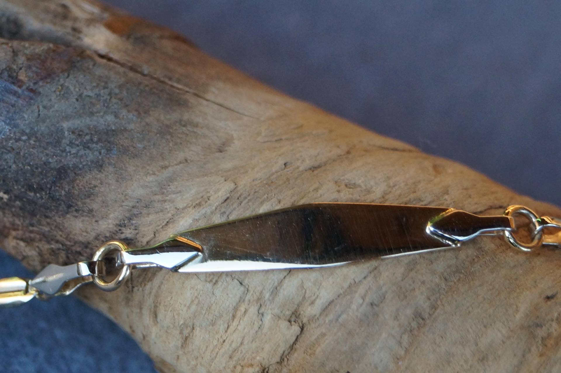 Vintage Identitätskinder-Armband Gelb/Weißgold 750/ - Gestempelt Länge 16cm Karabinerverschluß Fantasiemuster Sehr Gut Erhalten Und Gereinigt Vintage Identitätskinder-Armband Gelb/Weißgold 750/ - Gestempelt Länge 16cm Karabinerverschluß Fantasiemuster Sehr Gut Erhalten Und Gereinigt von WertGeschaetzt