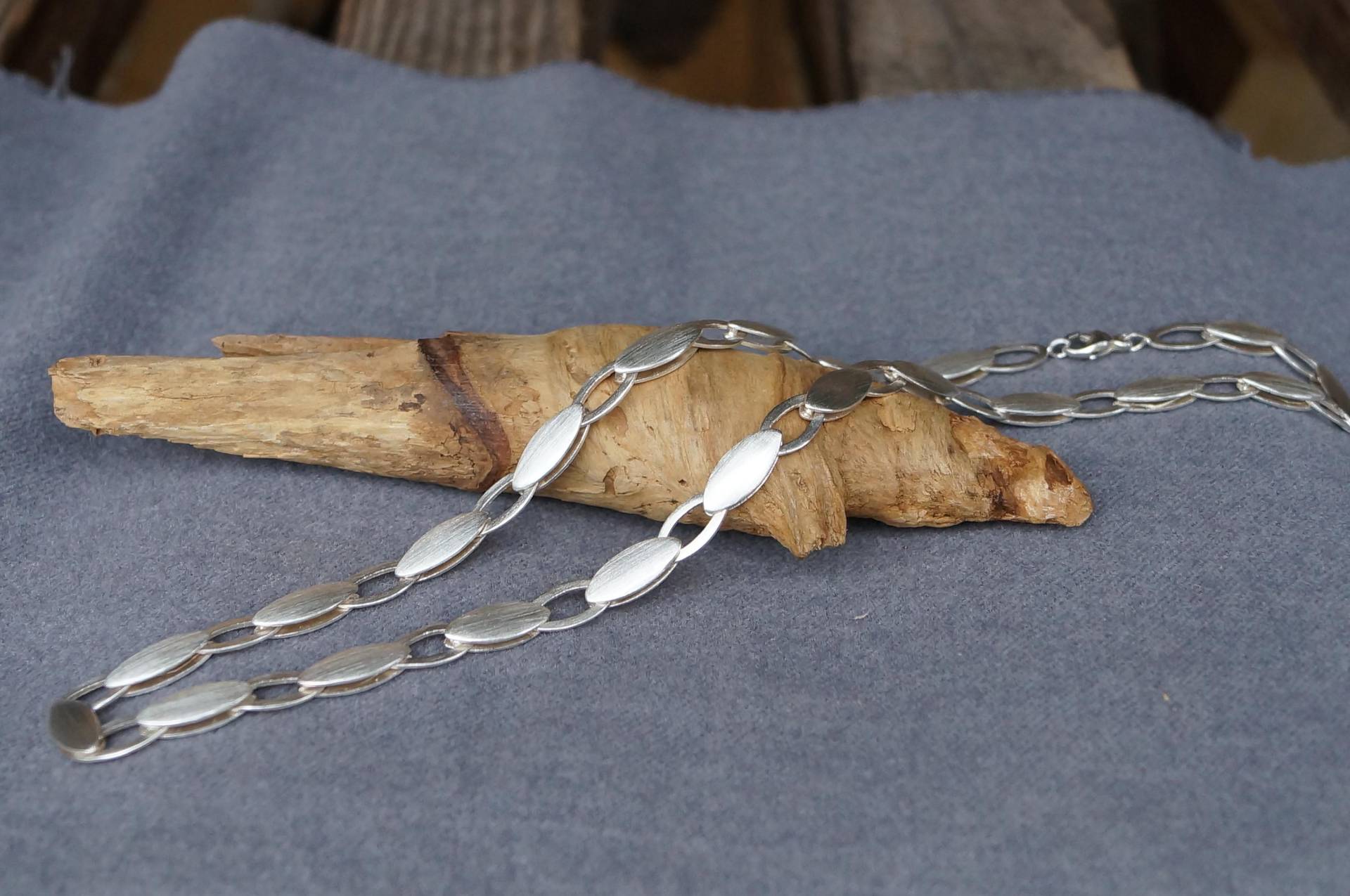Vintage Kette Silber 925/ - Gestempelt Fantasie-Muster 45, 5cm Länge Karabinerverschluß Sehr Gut Erhalten Und Gereinigt Vintage Kette Silber 925/ - Gestempelt Fantasie-Muster 45, 5cm Länge Karabinerverschluß Sehr Gut Erhalten Und Gereinigt von WertGeschaetzt