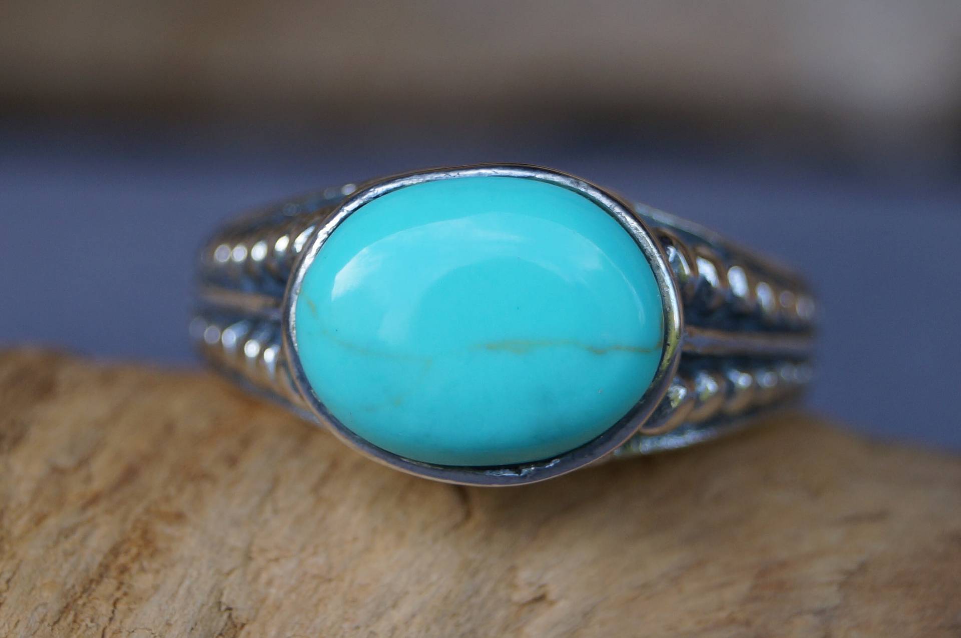 Vintage Ring, Silber 925/ - Gestempelt Ringweite 62 Türkis Cabochon 12, 5x10mm Glänzend Poliert Und Rhodiniert Vintage Ring, Silber 925/ - Gestempelt Ringweite 62 Türkis Cabochon 12, 5x10mm Glänzend Poliert Und Rhodiniert von WertGeschaetzt