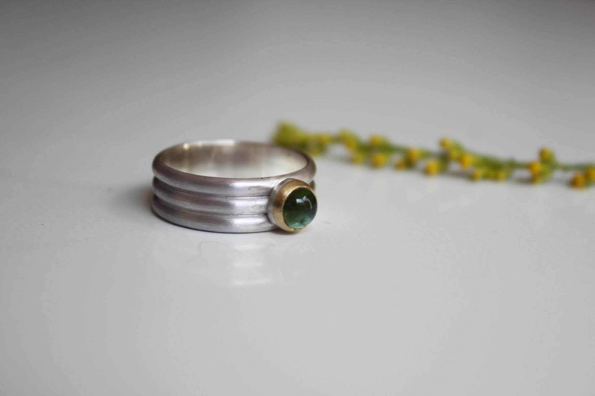 Bandring Aus Silber | 925/- Mit Turmalin | Verdelith in Massiver Goldfassung | 750/ Bandring Aus Silber | 925/- Mit Turmalin | Verdelith in Massiver Goldfassung | 750/ von Weserschmuck