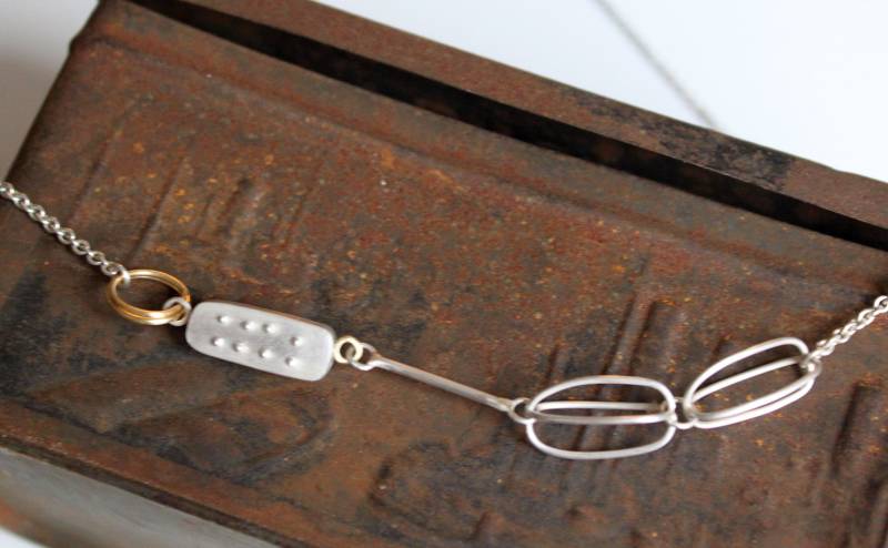 Lange Silberkette Mit Silber - Und Goldelementen von Weserschmuck
