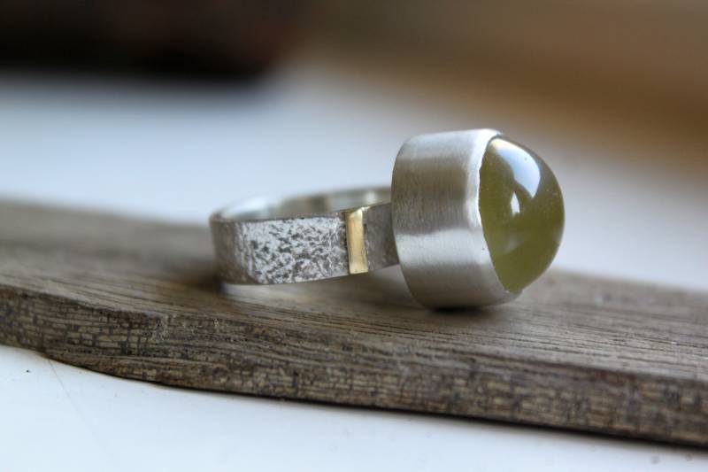 Retikulierter Ring Mit Citrin Und Goldauflage von Weserschmuck