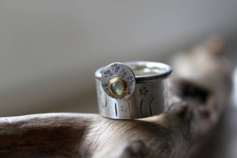 Ringset Silber Mit Gestempelten Blüten Und Turmalin in Feingold, Teilw. Geschwärzt Mattiert von Weserschmuck