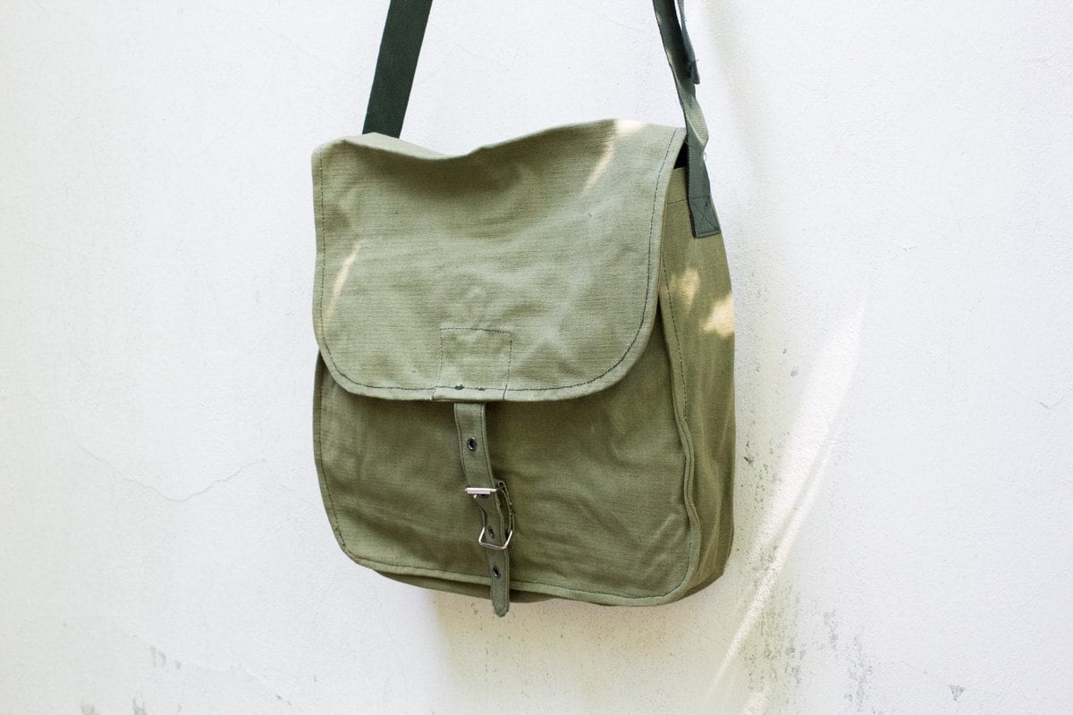 Vintage Khaki Militärarmee Umhängetasche, Bestickte Canvas Tasche, Sowjetisch Unbenutzt Udssr Sammlerstück Aus Dem Kalten Krieg, Armeetasche Vintage Khaki Militärarmee Umhängetasche, Bestickte Canvas Tasche, Sowjetisch Unbenutzt Udssr Sammlerstück Aus Dem Kalten Krieg, Armeetasche von WessexVintage