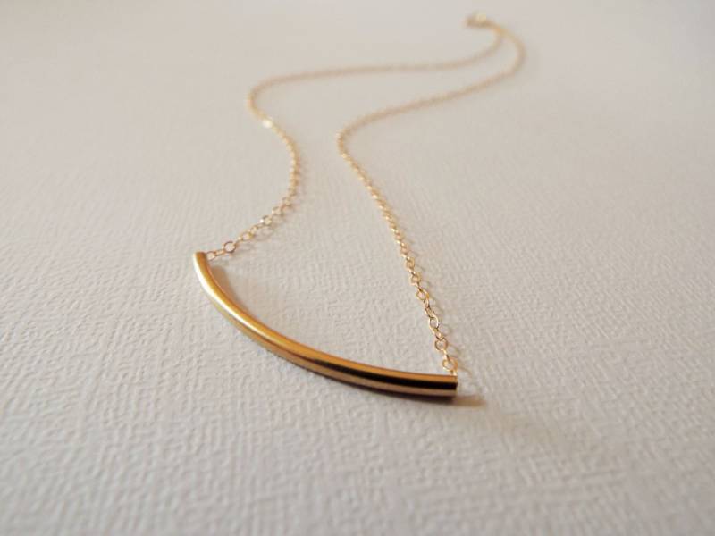 14K Gold Filled Gebogene Schlauchkette Schlichter, Moderner Schmuck 14K Gold Filled Gebogene Schlauchkette Schlichter, Moderner Schmuck von West9th