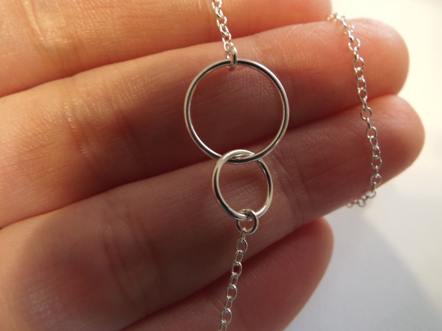 sterling Silber Doppelkreis Halskette Karma Eternity Schmuck sterling Silber Doppelkreis Halskette Karma Eternity Schmuck von West9th