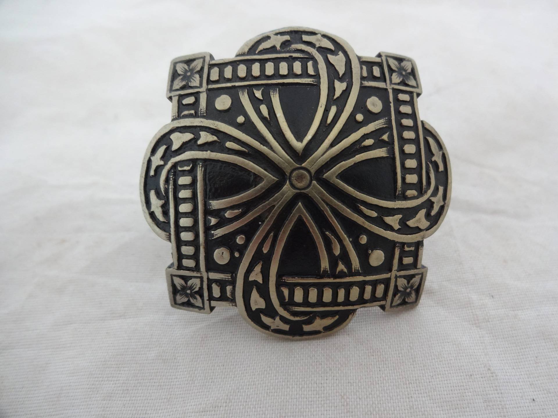 Neue Schal Schiebering Jeremiah Watt 4 Ecken Antiqued Weiß Bronze Concho Bandana Wilde Rag Pferd Headstall Hardware Buckaroo von WestCoastTack