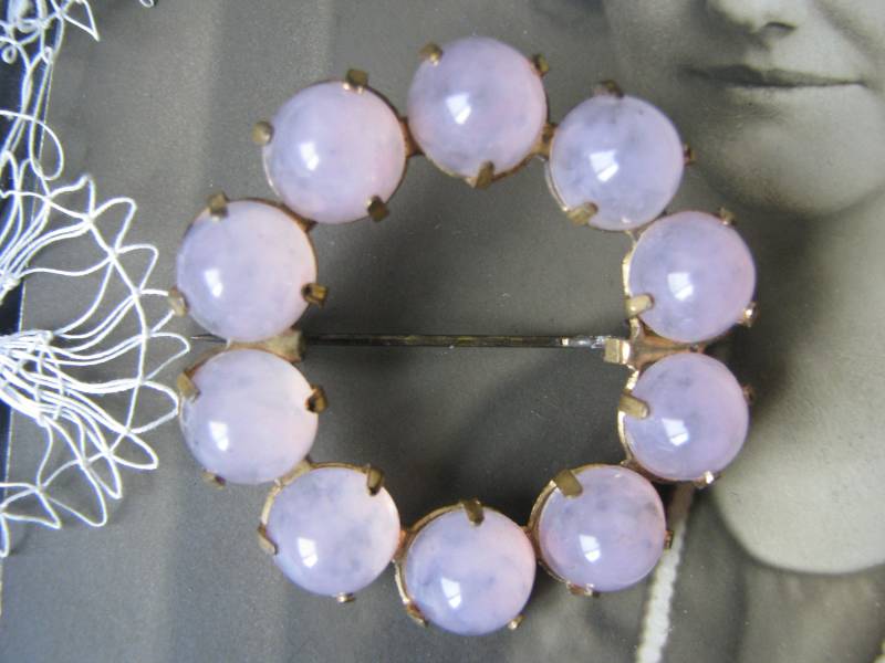 Art Deco Brosche, Rosa Celluloid Kunst Rosenquarz Kranz Vintage Hochzeit Brosche Art Deco Brosche, Rosa Celluloid Kunst Rosenquarz Kranz Vintage Hochzeit Brosche von WestEndMarket