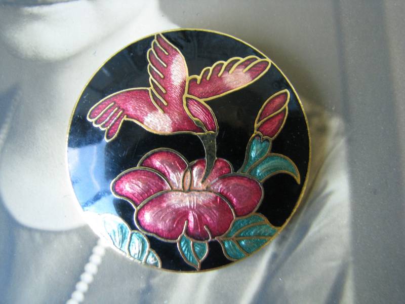 Vintage Vergoldete Cloisonne Emaille Kolibri Pin Brosche, Neuheit Schmuck Vintage Vergoldete Cloisonne Emaille Kolibri Pin Brosche, Neuheit Schmuck von WestEndMarket