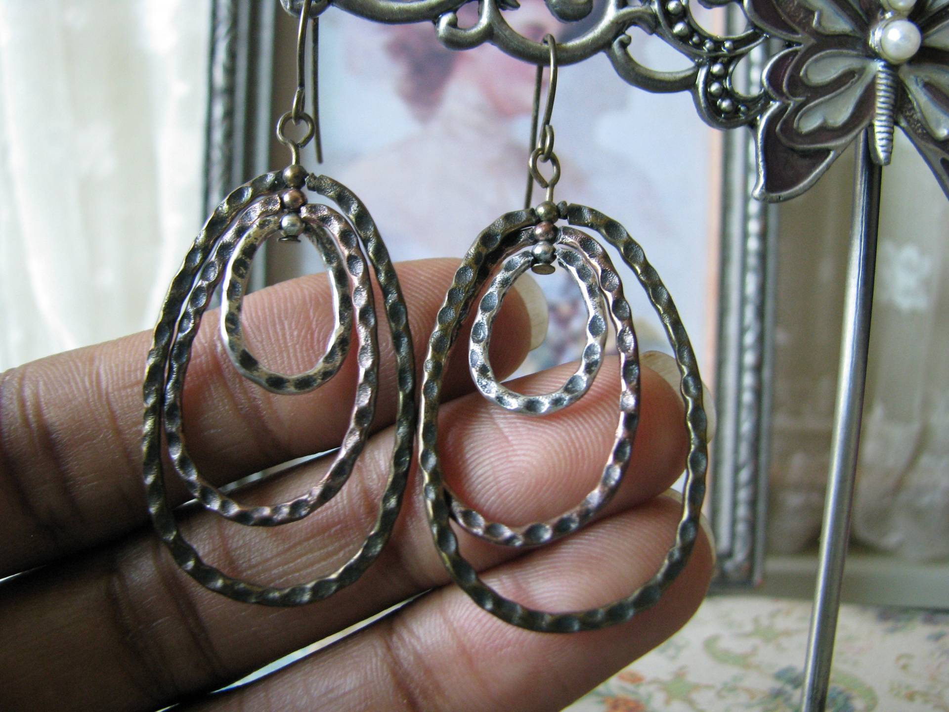 strukturierte Layered Rings Ohrringe, Mixed Metal Mode Hoop Drop Ohrringe strukturierte Layered Rings Ohrringe, Mixed Metal Mode Hoop Drop Ohrringe von WestEndMarket