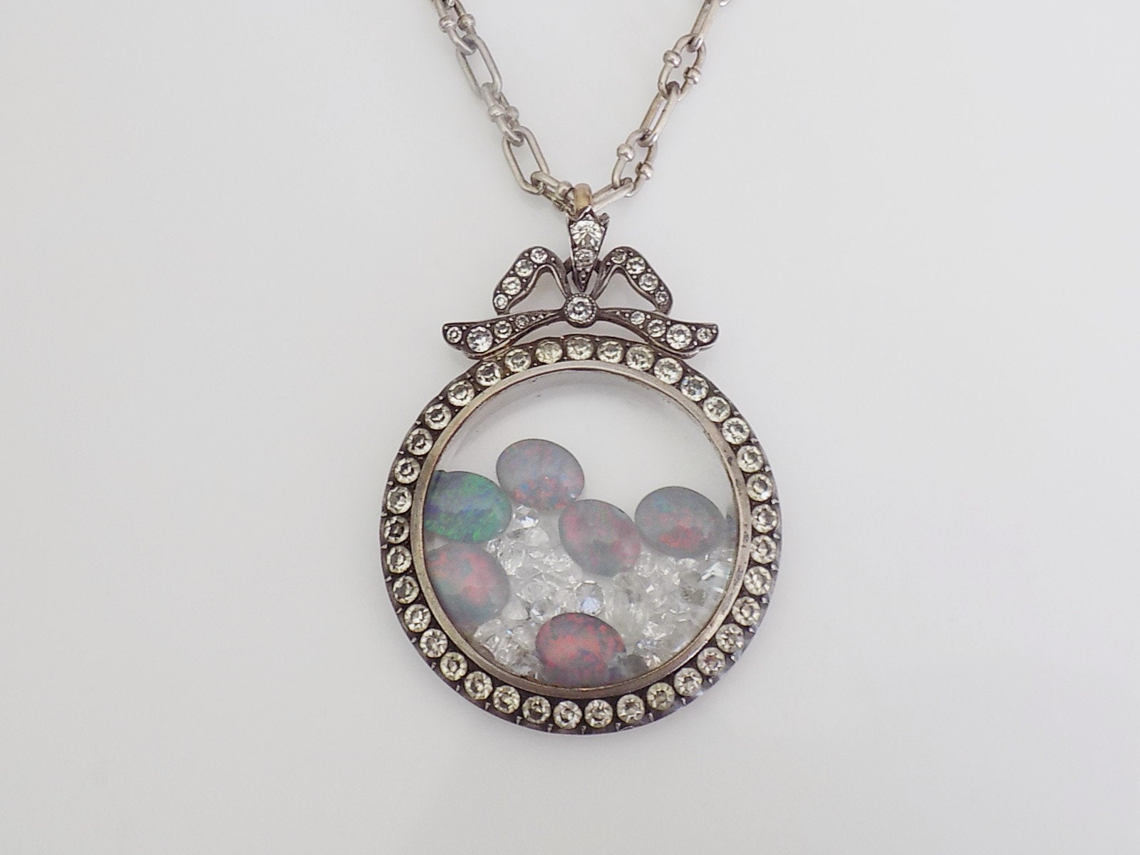 Edwardian Silber Paste Shaker Locket Anhänger Halskette Edwardian Silber Paste Shaker Locket Anhänger Halskette von WestandSonJewellery