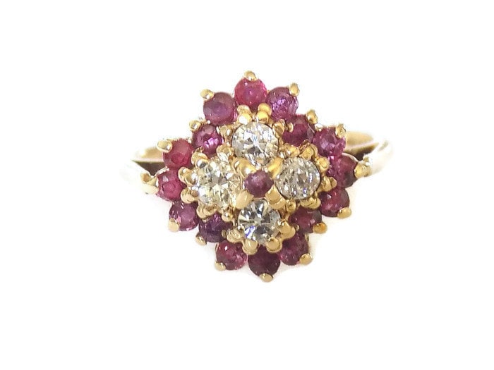 Vintage 0.4 Karat Diamant Rubin 9 Goldring, London Hm, Feinschmuck, Geschenk Für Sie Vintage 0.4 Karat Diamant Rubin 9 Goldring, London Hm, Feinschmuck, Geschenk Für Sie von WestandSonJewellery