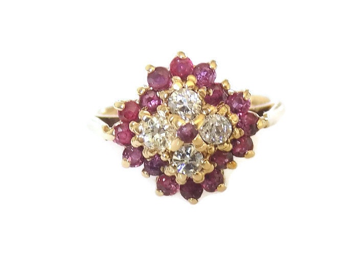 Vintage 0.4 Karat Diamant Rubin 9 Goldring, London Hm, Feinschmuck, Geschenk Für Sie Vintage 0.4 Karat Diamant Rubin 9 Goldring, London Hm, Feinschmuck, Geschenk Für Sie von WestandSonJewellery