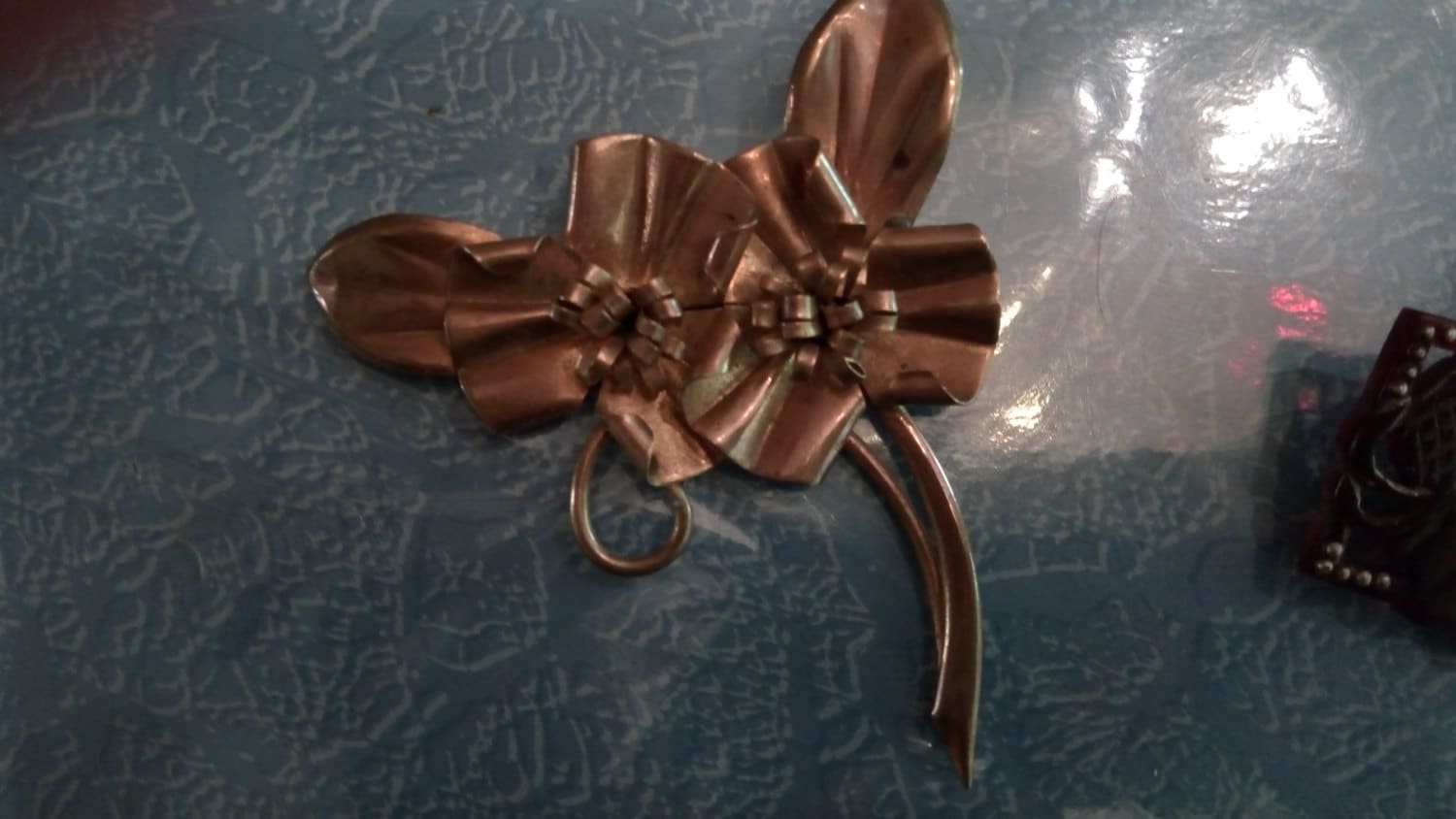 Brosche Mit Blumenstiel Aus Messing, Jahr 1950 von WesternSwingHulagirl