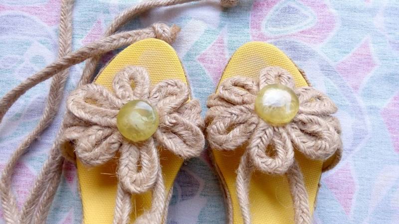 Gelbe Sandalen Mit Originalen Seilblumen von WesternSwingHulagirl