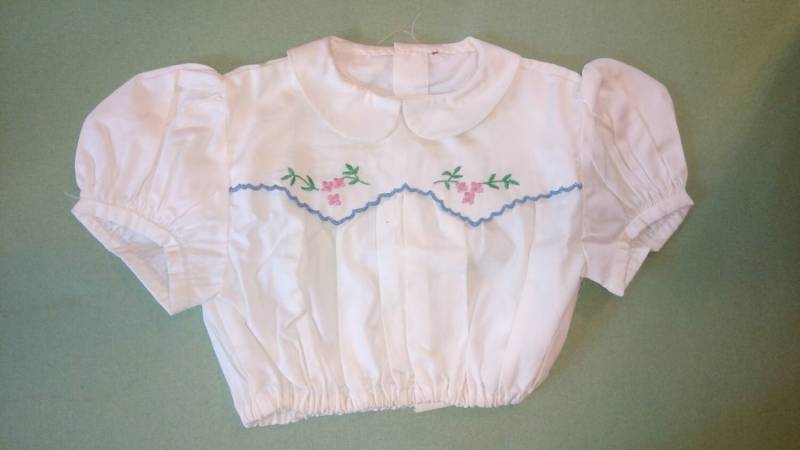 Kleines Mädchenmodell Entzückendes 1950Er-Jahre-Shirt Aus Altem Lagerbestand von WesternSwingHulagirl