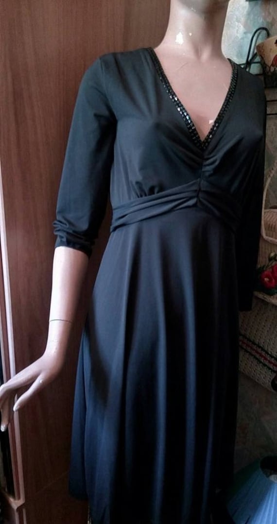 Mein Kleines Schwarzes Kleid Hübscher Perlenausschnitt Mit Gürteldrapierung von WesternSwingHulagirl