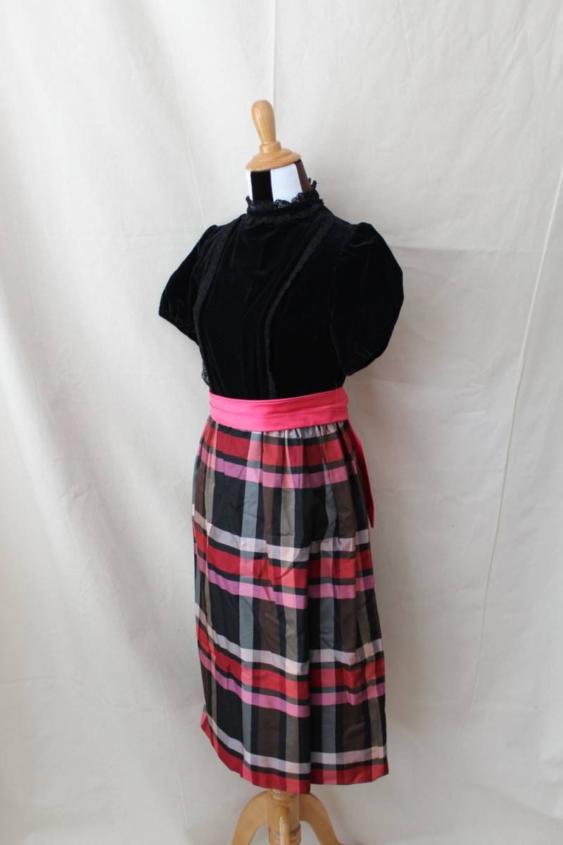 1950Er Jahre Schwarzes Samtkleid Mit Puffärmeln Und Rosakarierter Rock Rosa Schleife | 50Er Fit & Flare Partykleid Hoher Kragen Midcentury von WesternWallflowers