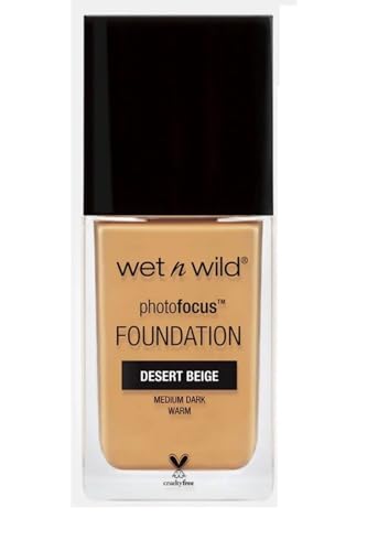 Wet 'n' Wild - Photo Focus Foundation - Foundation Desert Beige - Hochdeckend, für makellose Haut auf Fotos - Reduziert feine Linien, Flecken und Falten - Vegan - Desert Beige von Wet n Wild