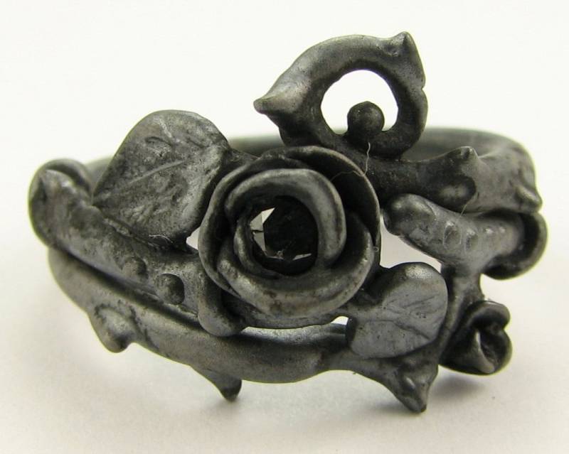 Dornige Rose Hochzeits-Set, Schwarz Silber von WexfordJewelers