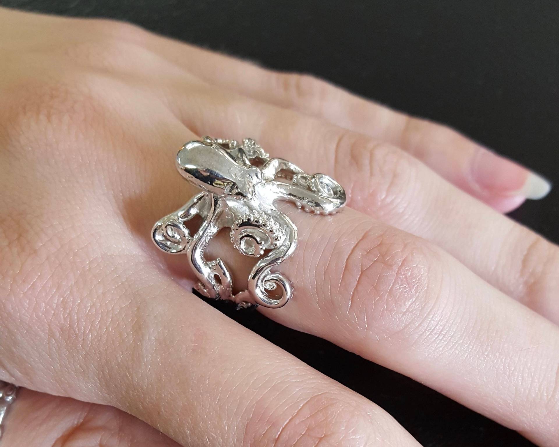 Silber Octopus Ring, Handgefertigt in Den Usa. Geschwungene Tentakel Mit Hoher Detailtiefe Aus Sterlingsilber von WexfordJewelers