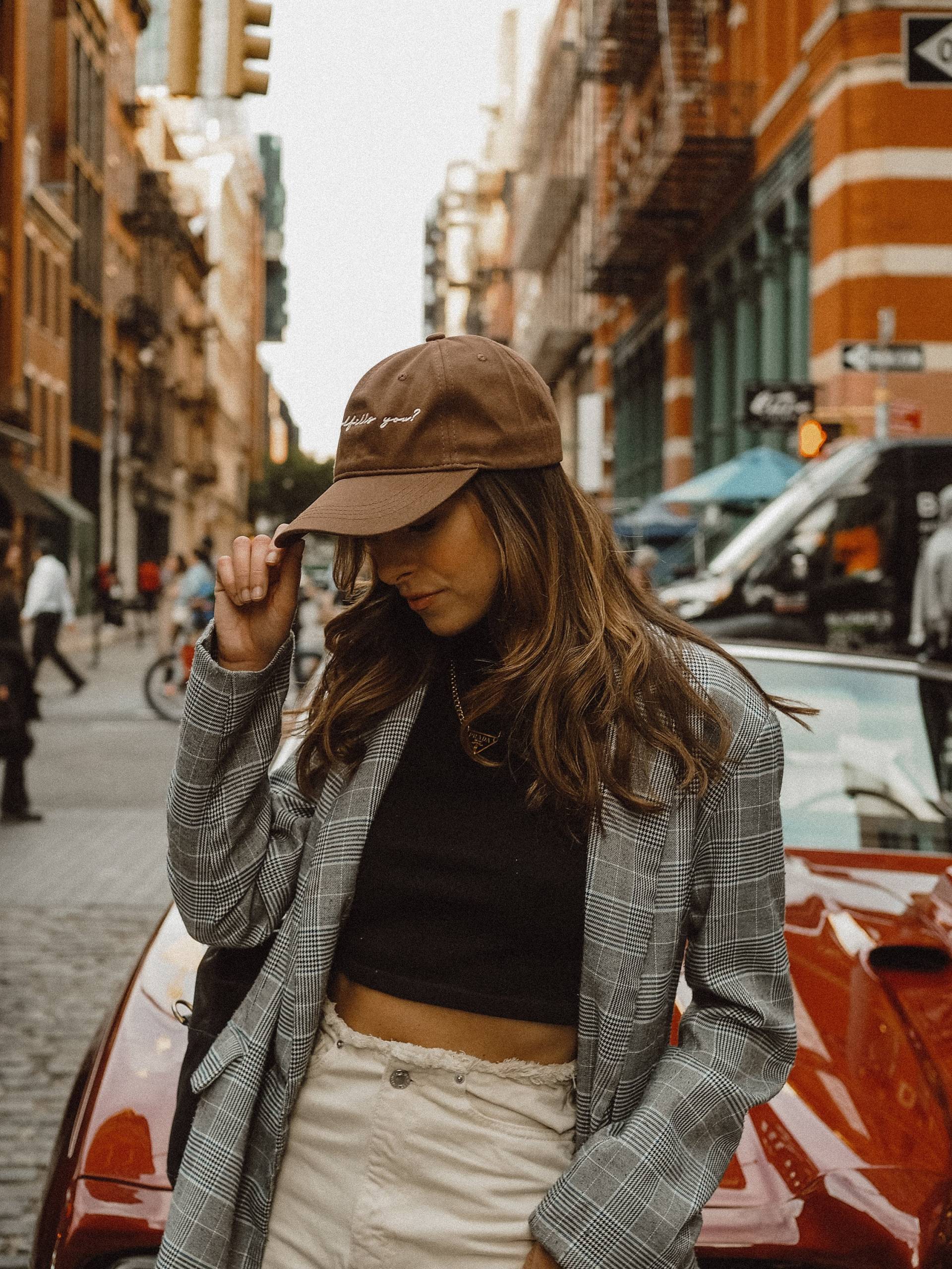 Braune Minimalist Chic Baseballmütze | Was Erfüllt Dich? Braune Minimalist Chic Baseballmütze | Was Erfüllt Dich? von WhatFulfillsYou