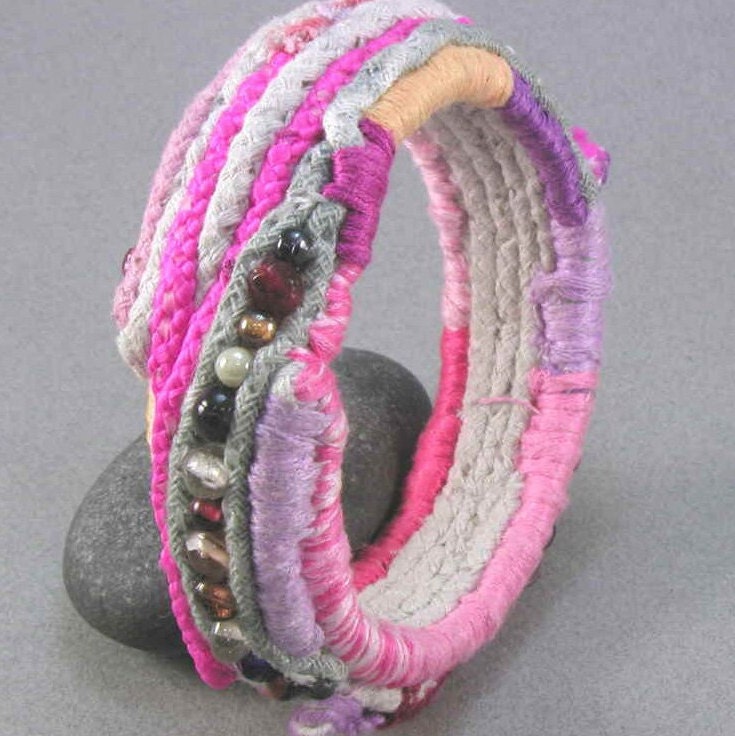Großer Rosa Perlen Armband 1450Er von WhatKnotShop